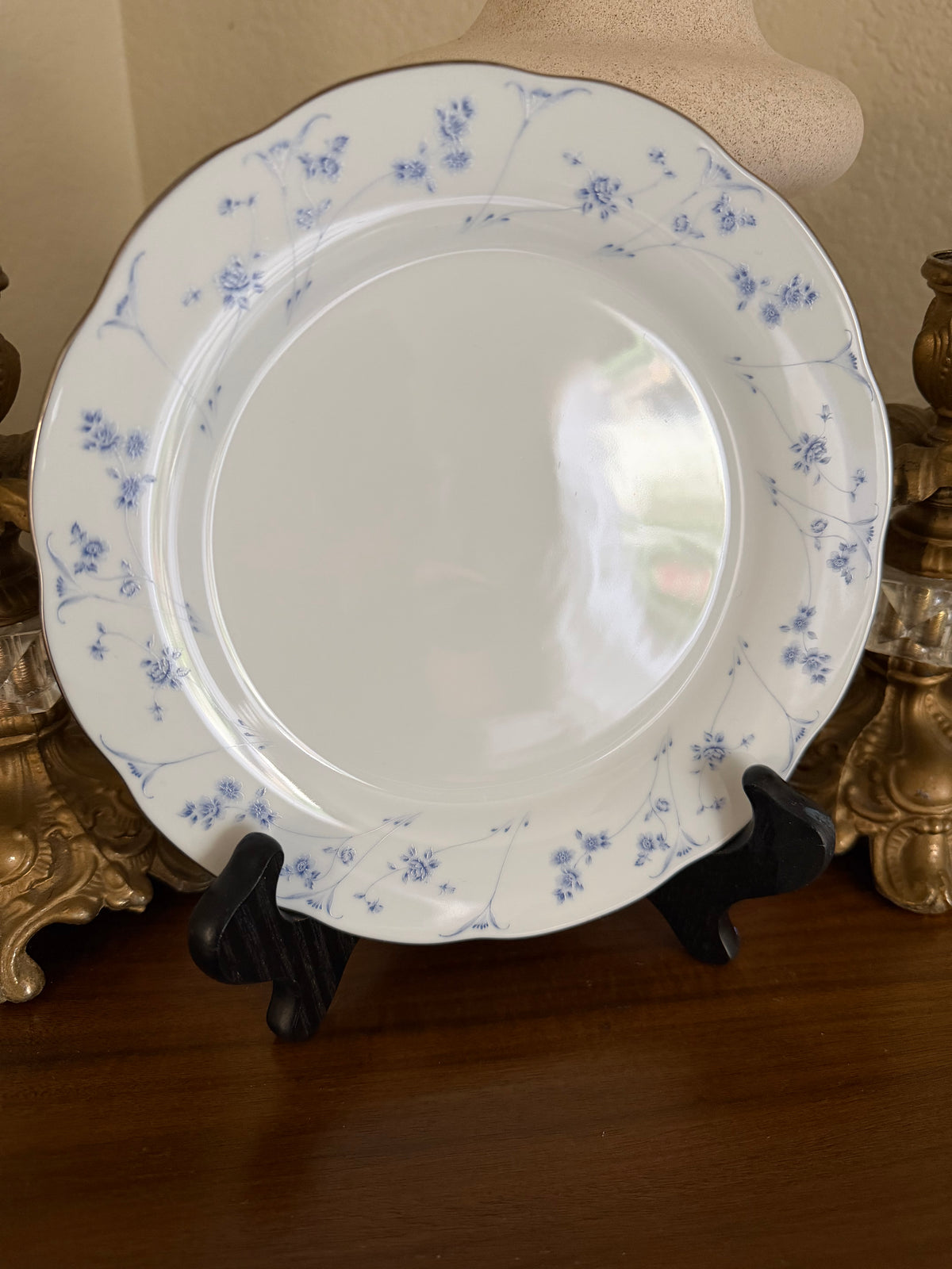 Custom Hand-Painted Dog Portrait on a Vintage Plate, Blue dawn, Medium 8"