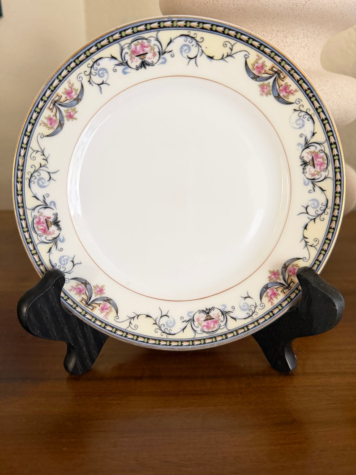 Custom Hand-Painted Dog Portrait on a Vintage Plate, Ribbon swag small 6" small